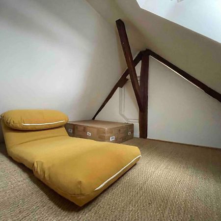 Logement Centre Ville 1 A 4 Chambres Alençon Exteriör bild